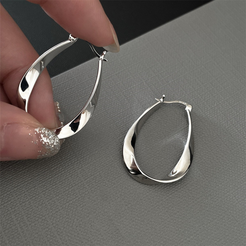 Mobius ring twisted earrings design ear jewelry simple plain ring elegant ins style women's high-grade big earrings