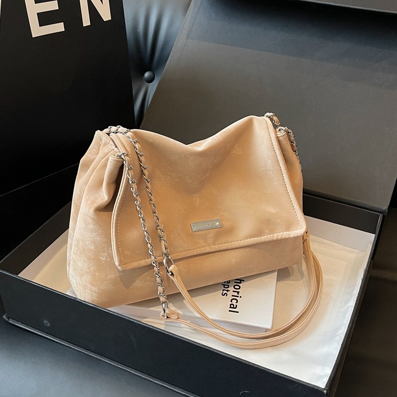 Large capacity for 2024 autumn/winter new fashionable niche women's texture chain single shoulder crossbody tote bag_voghion.com