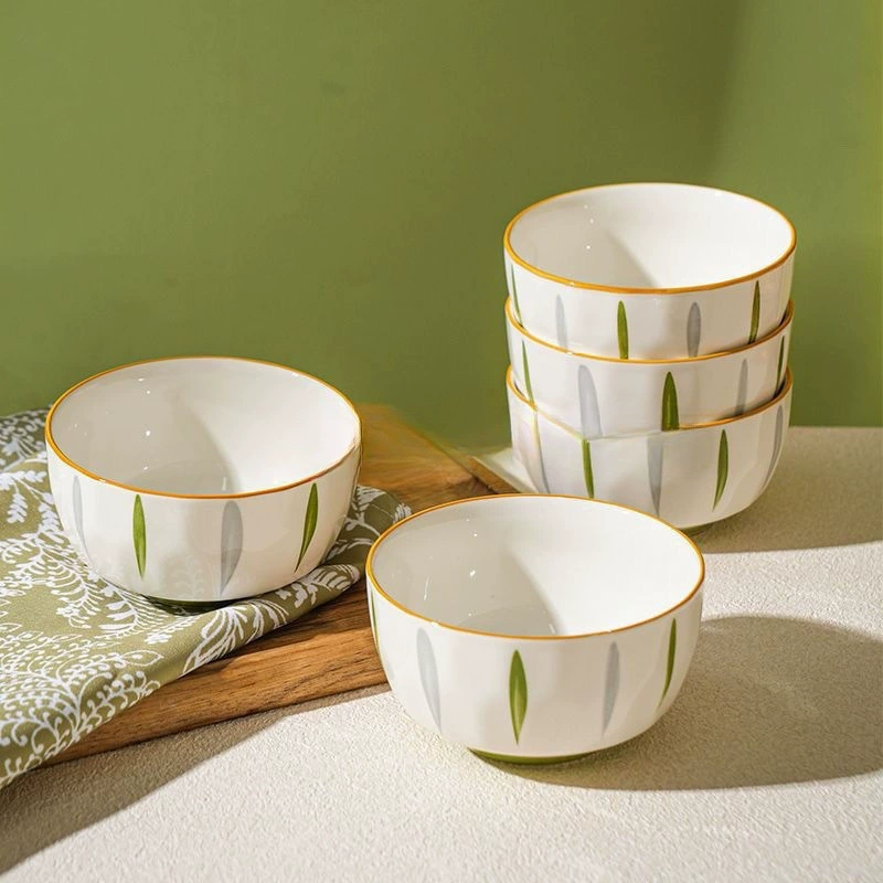 Европейская круглая тарелка для дома 2025, новая высококачественная керамическая миска для риса, посуда, глубокая тарелка для супа с цветной подглазурной отделкой.