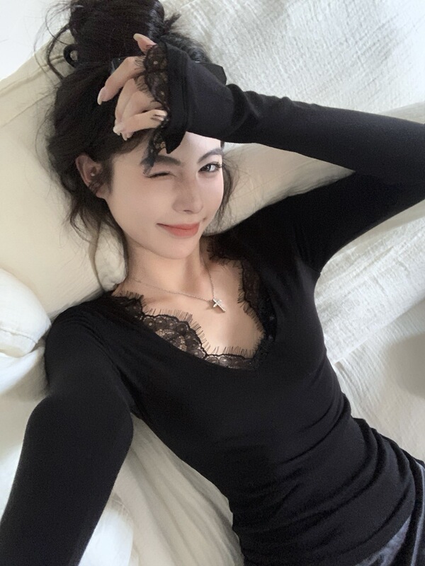 Pure Desire Black Lace V-Neck Long-Sleeved T-Shirt Women's Autumn Sexy Inner Base Shirt Slim-Fit Tight Elegant Top