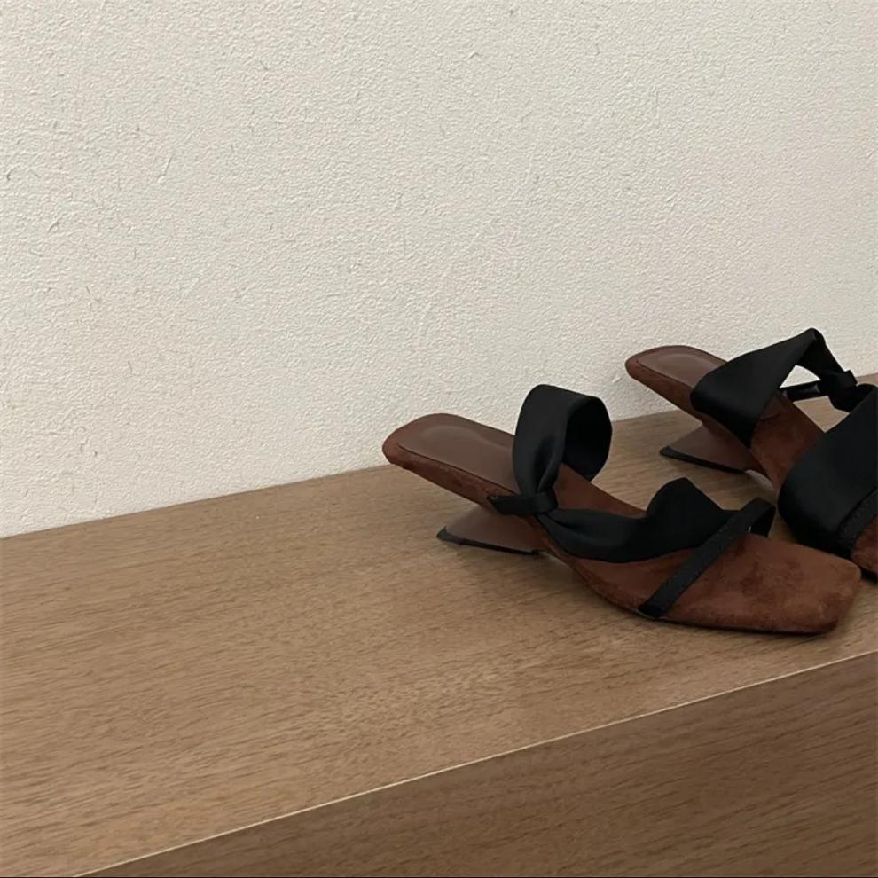 Niche High-End French Fairy Style One-Strap Women 2025 New Summer Elegant High Heels Sandals For Outdoor Wear Trendy_vogvips.com
