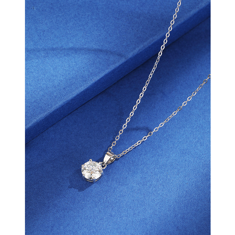 Collar de moissanita Diamante femenino Plata de ley 925 Lujo ligero nicho 1 quilate Diamante único Colgante Cadena de clavícula Regalo Sentido avanzado
