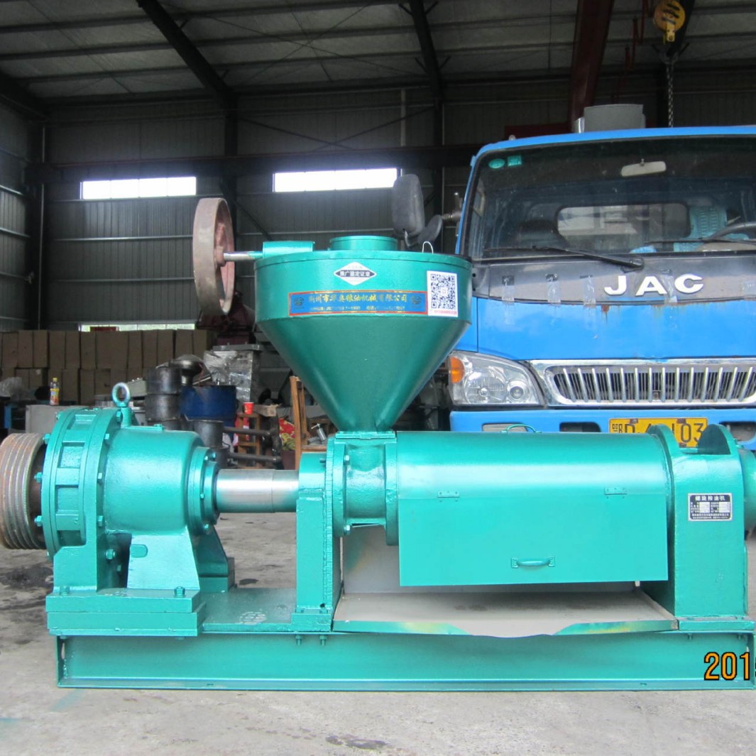 菜籽榨油机 花生榨油机 食用油设备 150型公发牌带减速榨油机