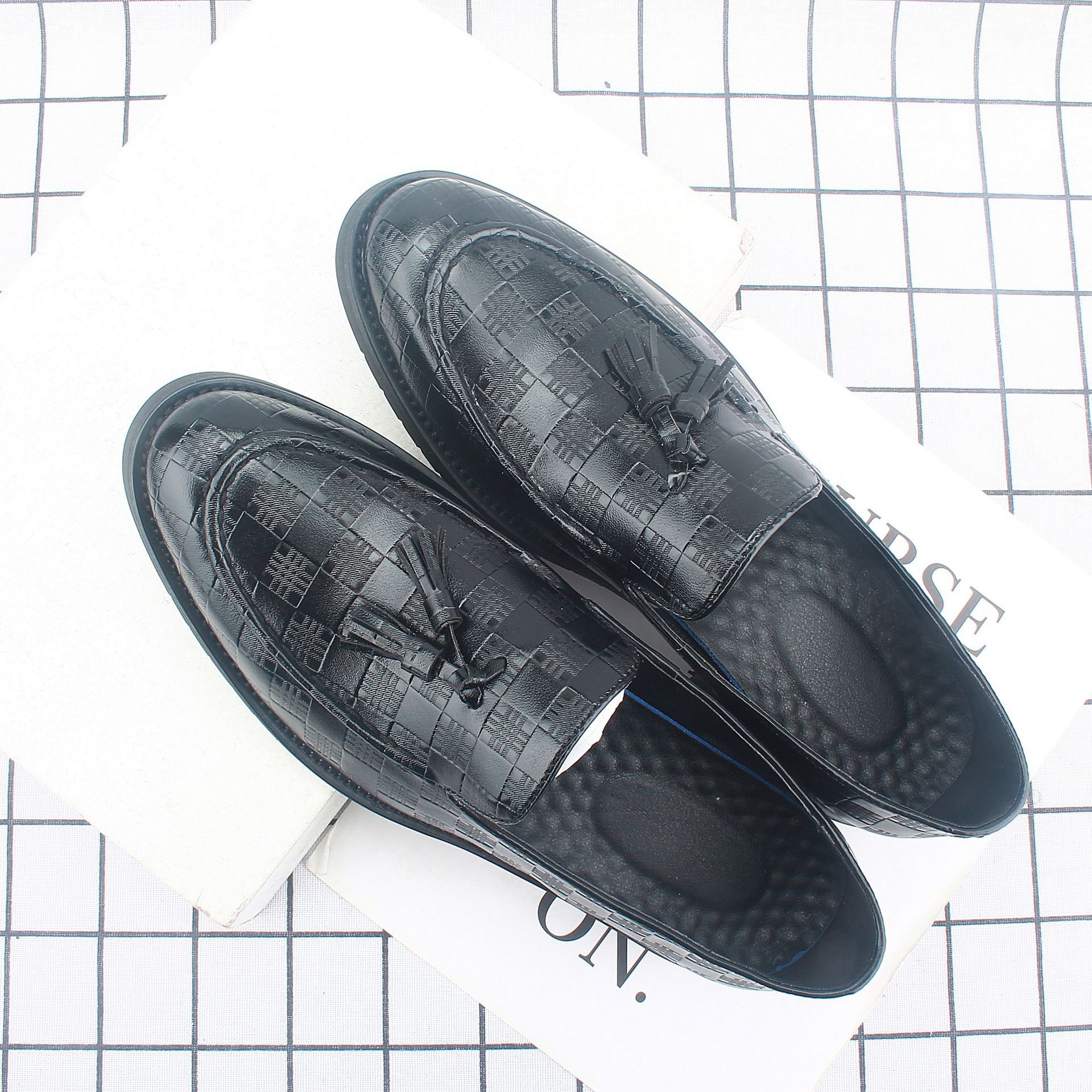 �ļ��ָ�Ь�ж���Ӣ����������һ�ŵ�ƤЬ���귢��ʦ��װ��Ь6205