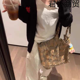 复古小红书新款格纹橙色格子大容量时尚包高腋下颜值通勤托特单肩