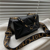 Retro straps for leisure, one-shoulder bag, chain, small bag, simple and elegant design, 2021 collection