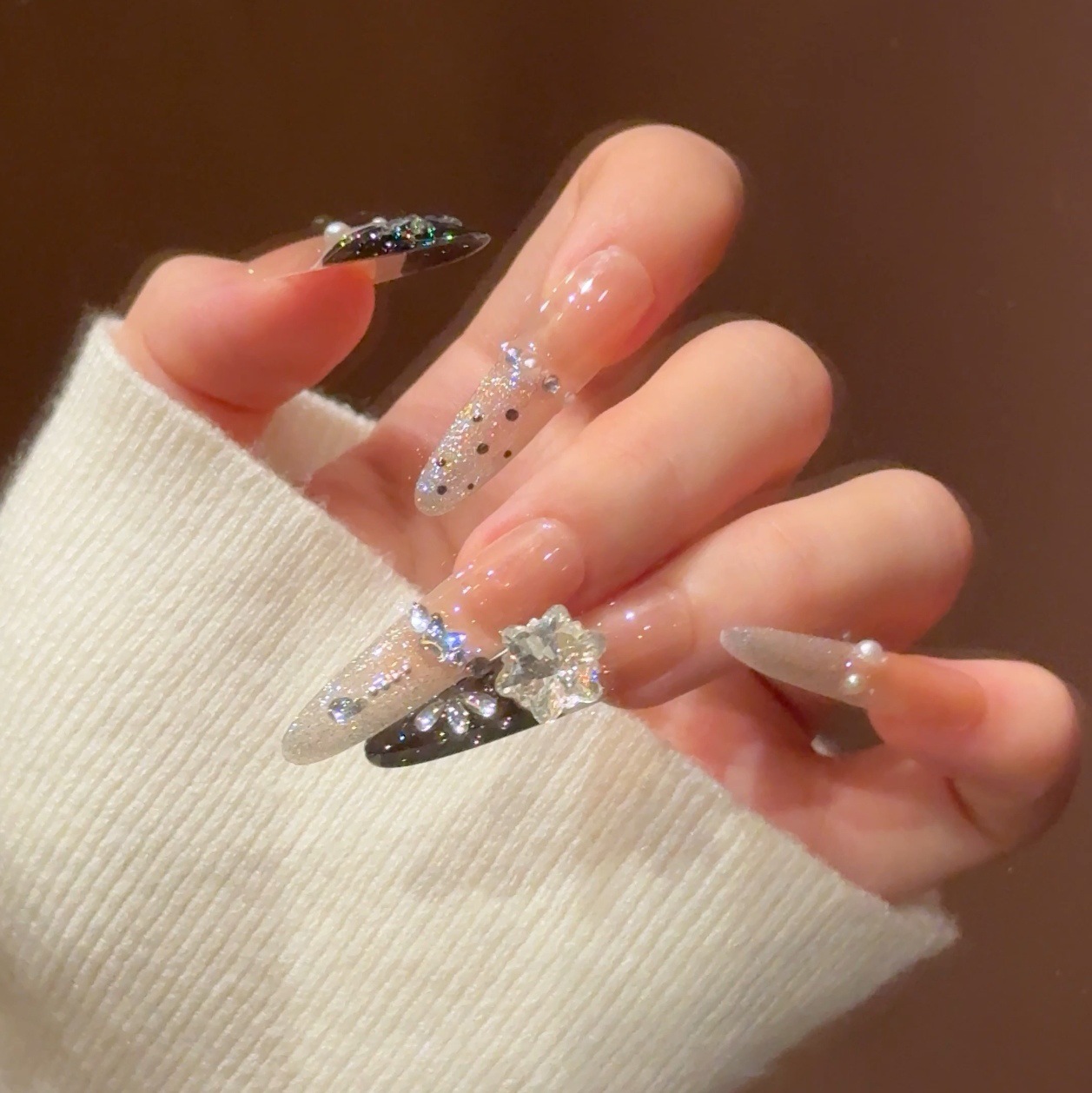 Hepburn cena manicura usar champagne francés negro hecho a mano ojo de gato blanco de alto nivel ondas de explosión brillante