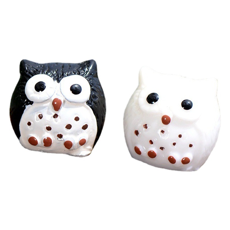 小さいサイズの4色のフクロウのコケの小さい景観の置物のアクセサリーのdiyは樹脂の小さい置物を組み立てます。