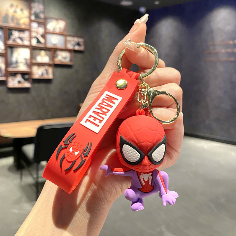 新商品アニメアベンジャーズのキーホルダー創意的なスパイダーアイアンマンの死侍公仔カバンのペンダントプレゼント