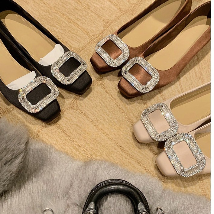 2026 Early Spring Shallow Mouth Height-Increasing Shoes with Chunky Heels and Square Toes for Women, Featuring Square Buckles and Sparkling Rhinestone Buckles, Exquisite Small Square Toes