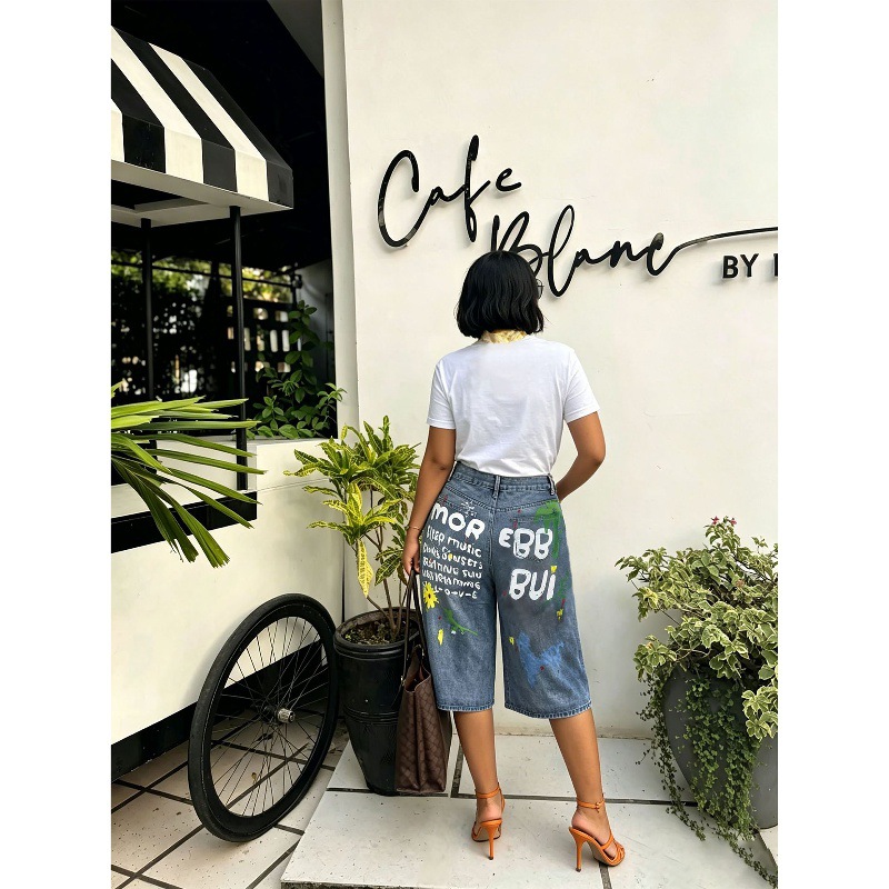 New Women's Fun Dog Graffiti Print Cropped Wide Leg Jeans Stylish Casual Denim for Spring Autumn_ecoleips.com