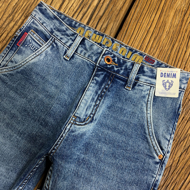 Hochwertige Jeans mit bedrucktem Bund für Herren im Sommer, trendige, elastische, schmal geschnittene Freizeithose für den Jugendtrend_voghion.com