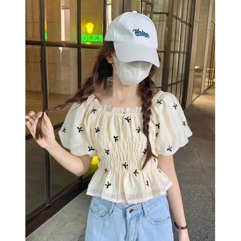Summer cute fitted shirt with bow