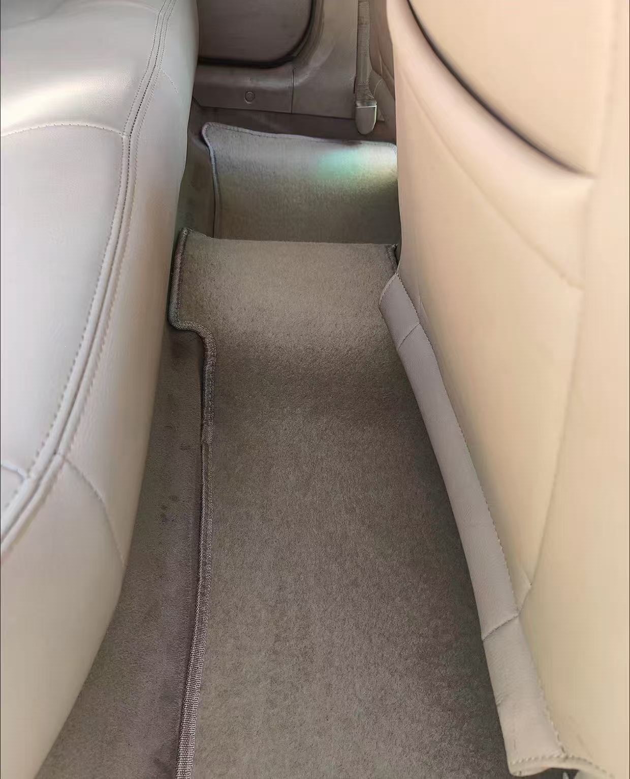 Suitable for car floor mats, suede anti-slip mats, velvet floor mats, waterproof floor mats, carpets, custom-made for specific cars