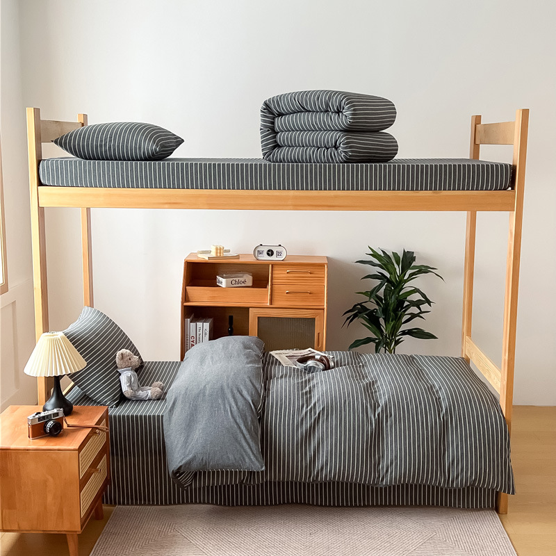 Al comienzo de la temporada escolar, ropa de cama de tres piezas para dormitorios de estudiantes universitarios de algodón de clase A, sábanas generales y fundas de edredón se pueden lavar a máquina