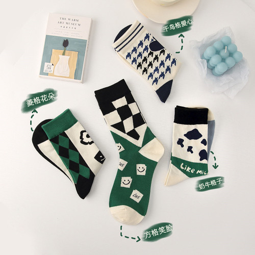 Design socks for women, cow ins trend mid-calf socks, green houndstooth checkerboard sports men's cotton socks
