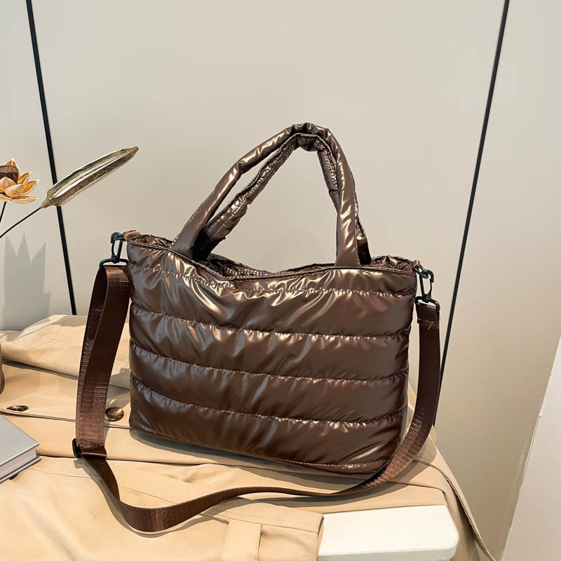 Nuevo bolso de plumón transfronterizo para mujeres bolso de hombro casual europeo y americano bolso de moda bolso de algodón ligero universal