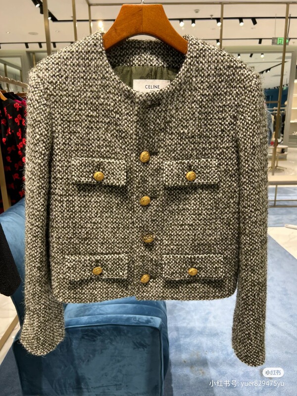 Correct 2024 Winter Xu Lu Style Single-Breasted Slim-Fit Tweed Short Coat with a Chic and Elegant Socialite Vibe Correct 2024 Winter Xu Lu Style Single-Breasted Slim-Fit Tweed Short Coat with a Chic and Elegant Socialite Vibe