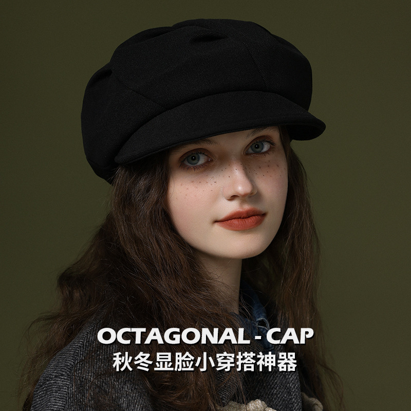 新しい秋冬のベレー帽の女性は保温しています。|undefined