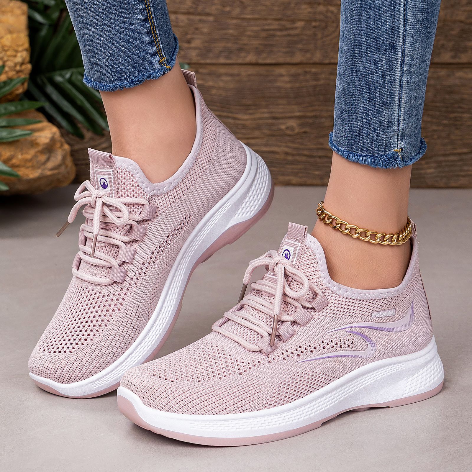 Zapatos de mujer zapatos de verano transfronterizos Temu simple ligero zapatos de malla hueco zapatos de tejido volador con suela suave zapatos casuales cómodos al por mayor