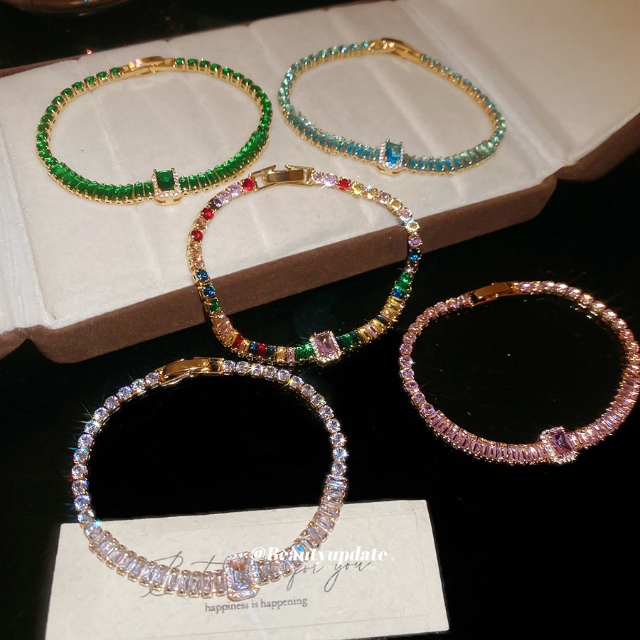 Geometric square fashionable elegant bracelet with zircon