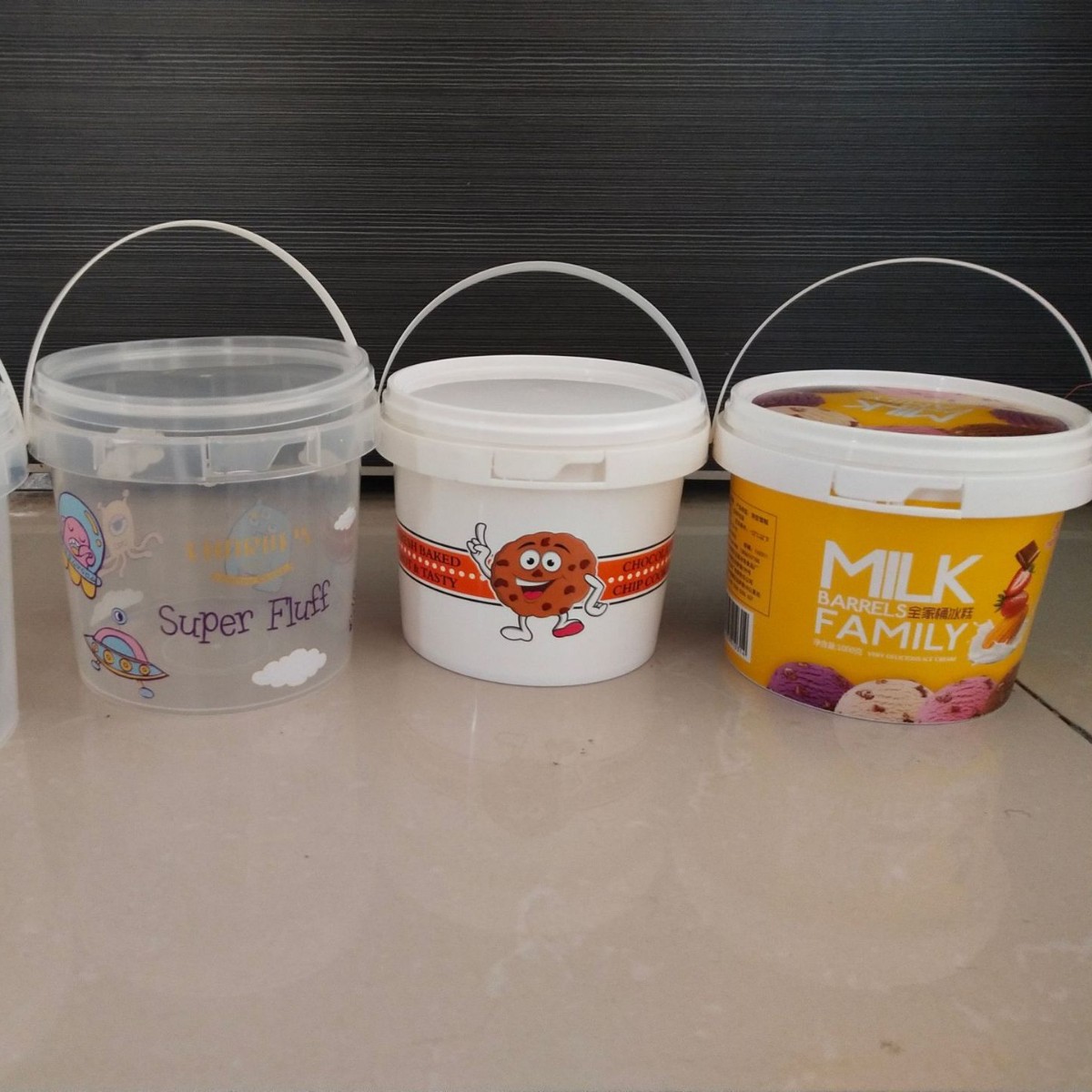 厂家直销1L塑料圆桶食品级密封压盖带提手规格齐全可印刷水桶