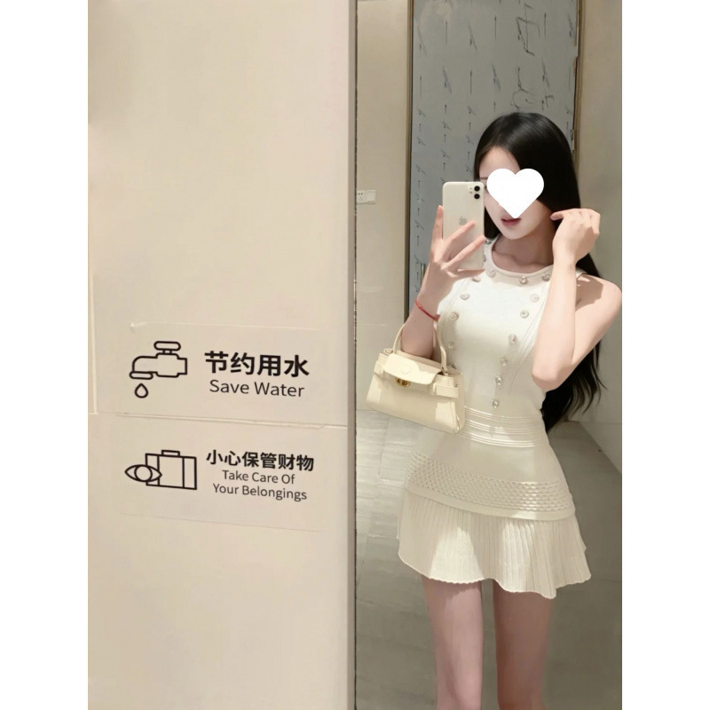 修身显瘦圆领无袖排扣设计背心上百褶针织裙半身裙短裙两件套女|undefined