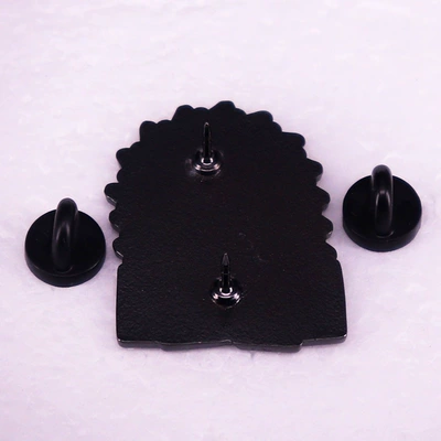Yaxa sancaqları Brooch Chainsaw