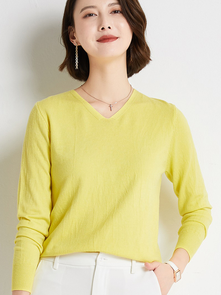 Otoño e Invierno nuevo estilo occidental con cuello en V color sólido manga larga suéter de fondo interior simple desgaste exterior suéter de cuello de pollo para mujeres