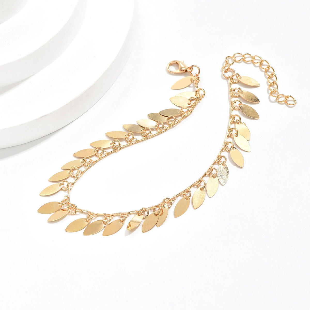 Металлический универсальный пляжный медный браслет на лодыжку с кисточками, простой и элегантный дизайн, европейский стиль