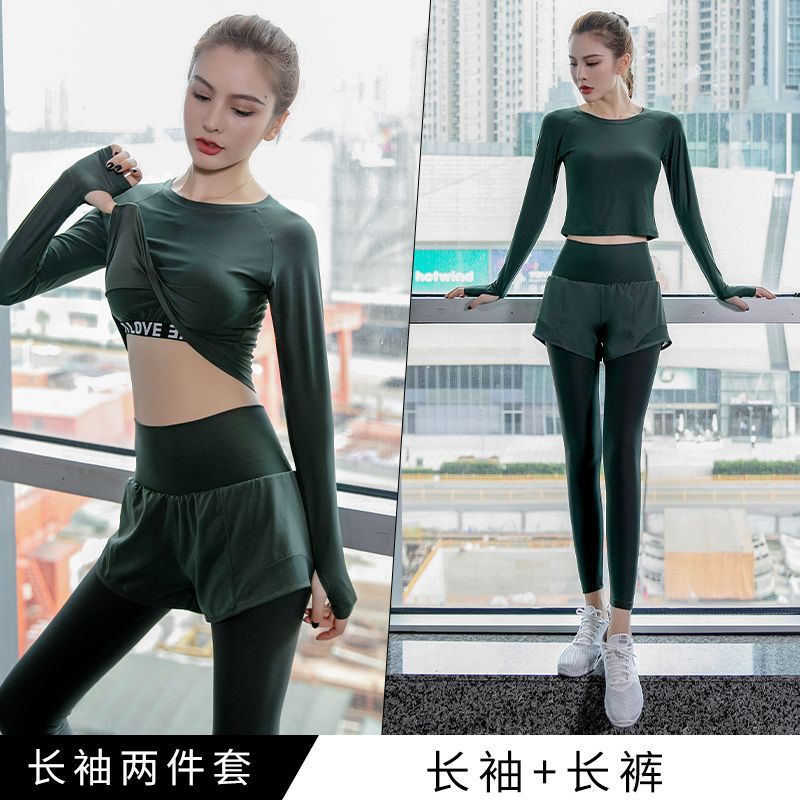 Trajes deportivos de yoga para mujeres verano nuevo 2025 nuevo abrigo con cojín de pecho secado rápido falso dos pantalones comercio exterior