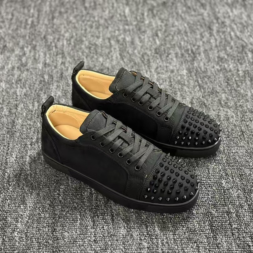 In-Stock Instant Shipping European Men's Shoes with Rivets, Trendy Flat Breathable Sneakers, Couple Style Casual Fashion Brand Europe