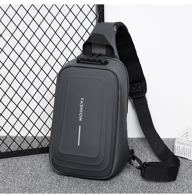 2024 Spring Sports chest backpacks, cross-border wholesale USB charging port bags, men's crossbody bags, fashionable single-shoulder bags undefined