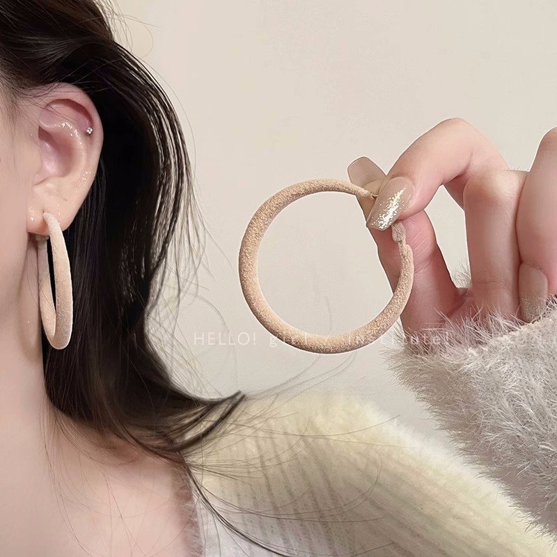 라이트 브라운 플로킹 이어링