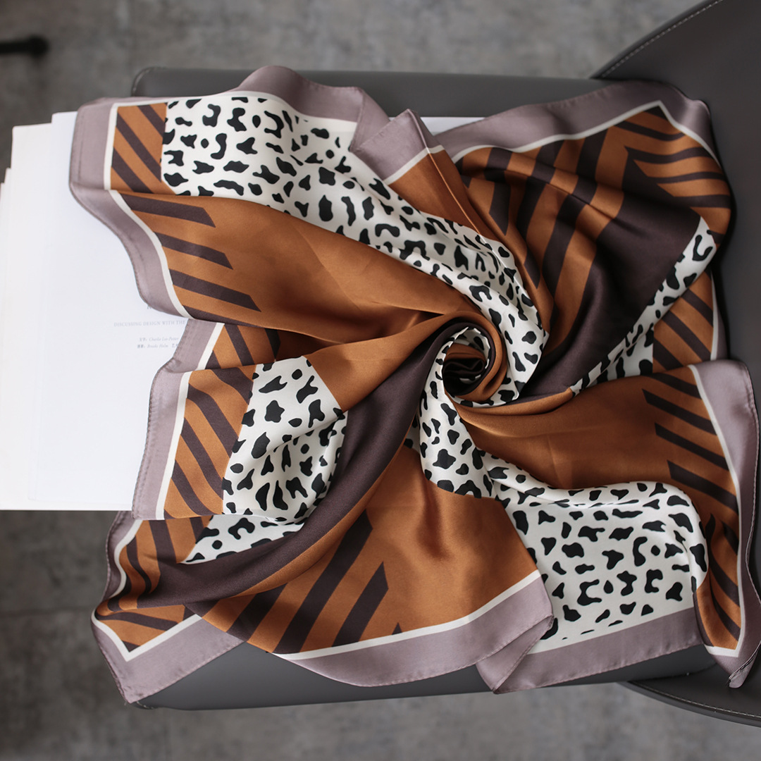 Square Scarf Women Leopard Print Seasonal Accessory Stylish_voghion.com