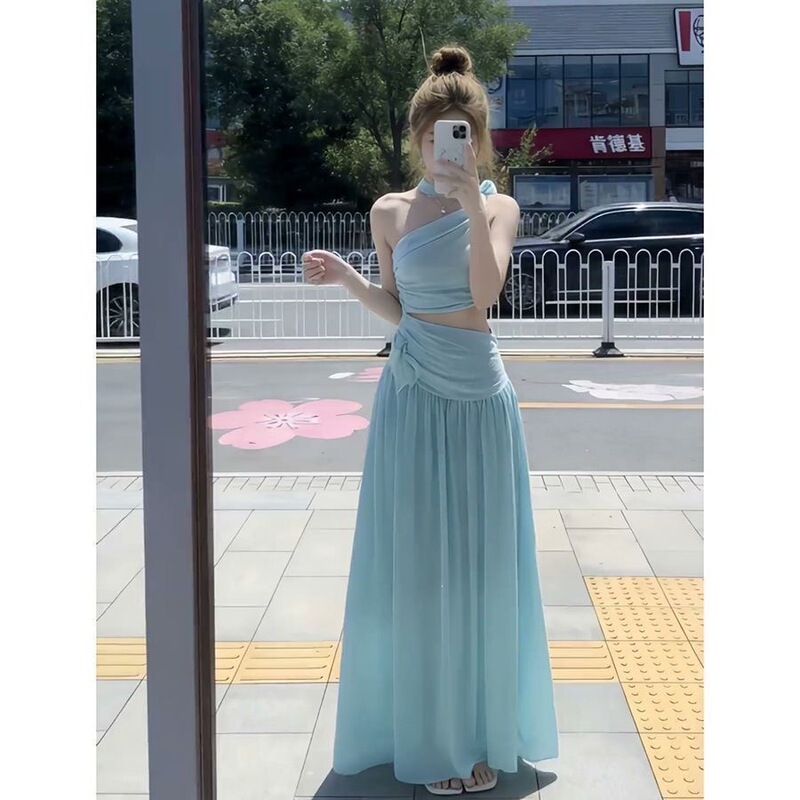 Super Fairy-Like and Sexy One-Shoulder French Tea Break Dress with Hollow-Out Waist, Loose Fit, Pleated Design, Elegant Style, Sleeveless Long Dress Super Fairy-Like and Sexy One-Shoulder French Tea Break Dress with Hollow-Out Waist, Loose Fit, Pleated Design, Elegant Style, Sleeveless Long Dress
