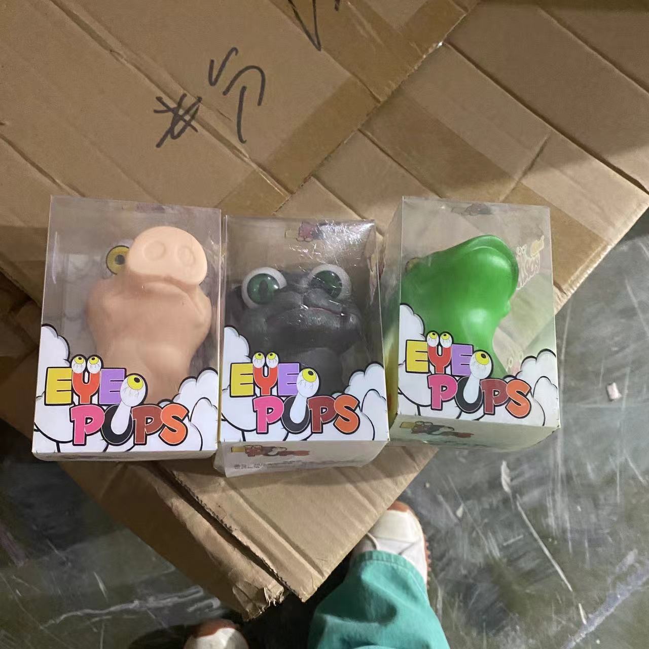 Juguetes Yiwu fábrica de fuente para descomprimir el mercado nocturno de juguetes pequeños productos básicos de peso para vender al por mayor puestos de venta para reducir los niños empujar image 17
