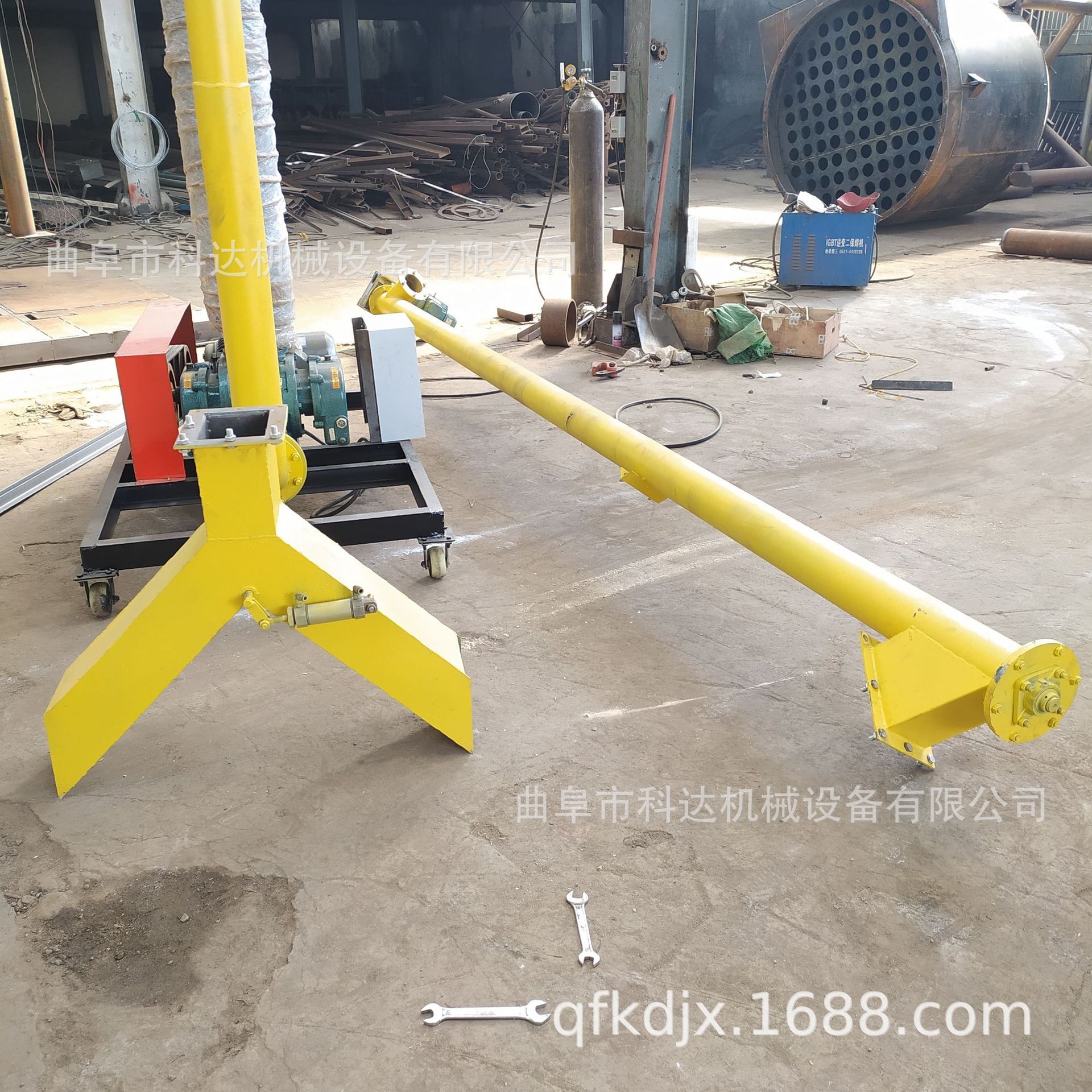 海绵砂螺旋提升机提升高3.5米高的混合搅拌罐里面螺旋上料机XWZF