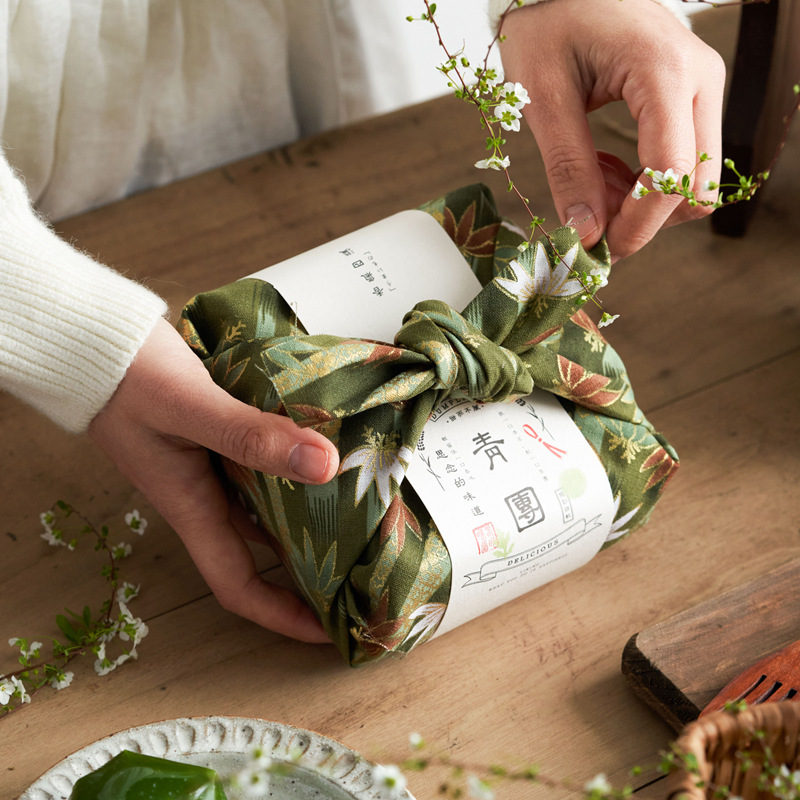 2023艾草青团包装盒木盒子绿色方巾棉布烘焙手工绿豆冰糕点心礼盒