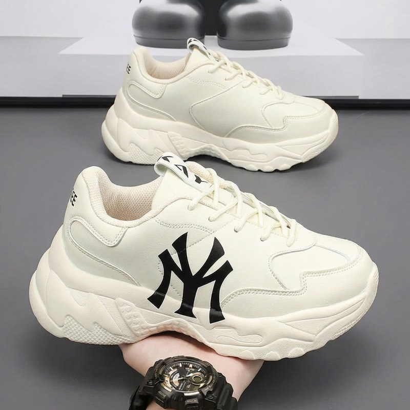 White Plain Thick-Soled Men's Couple's Style Lightweight Sneakers Trendy Youth Lace-Up White Shoes Men's Tiktok Popular Shoes White Plain Thick-Soled Men's Couple's Style Lightweight Sneakers Trendy Youth Lace-Up White Shoes Men's Tiktok Popular Shoes