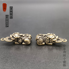 Retro Brass Money-Eating Pixiu Male and Female Creative Keychain Pendant for Wealth Attraction and Wealth Preservation