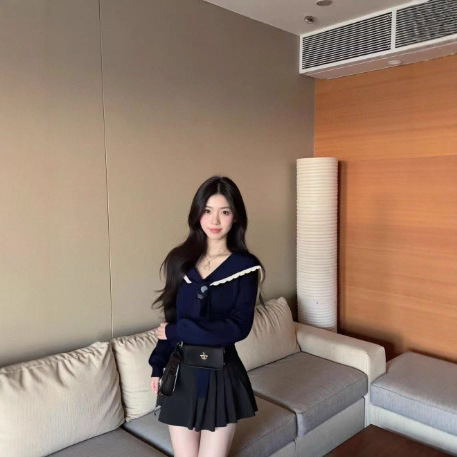 Korean Girl's Contrasting Color Lace-Up 2025 Autum Lace Navy Collar Strap Knitwear for Women in Autum Looks Slim and Sweet