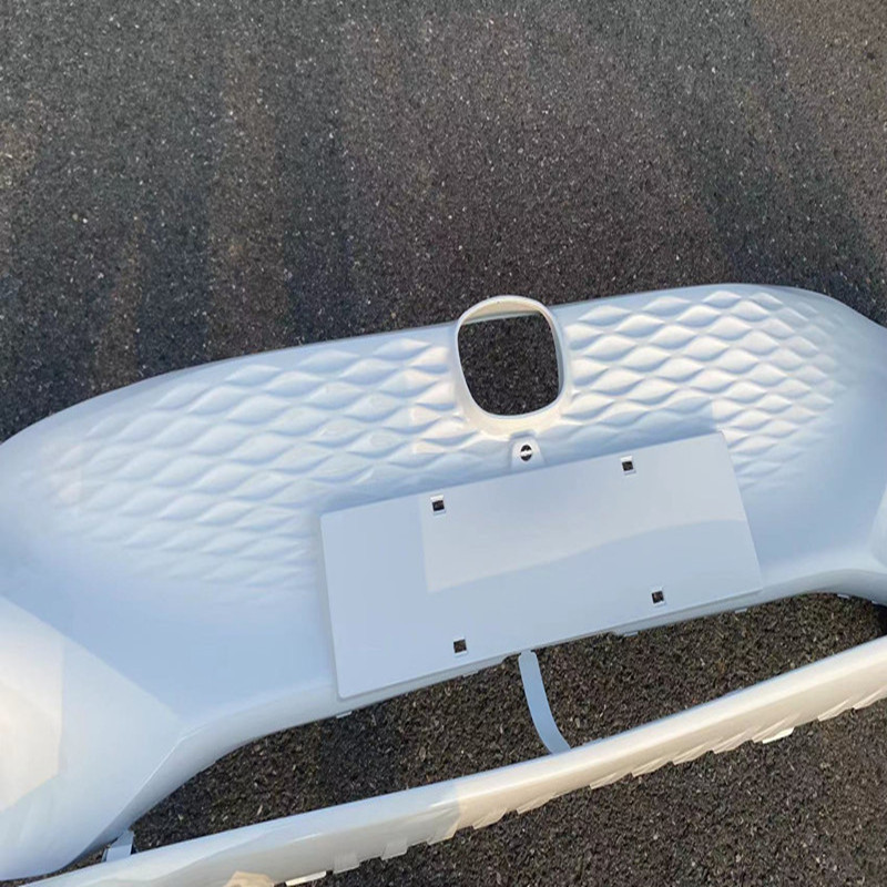 Suitable for 18 19 Changan Yidong bumper EV460 ev520 Yidong new energy plus bumper