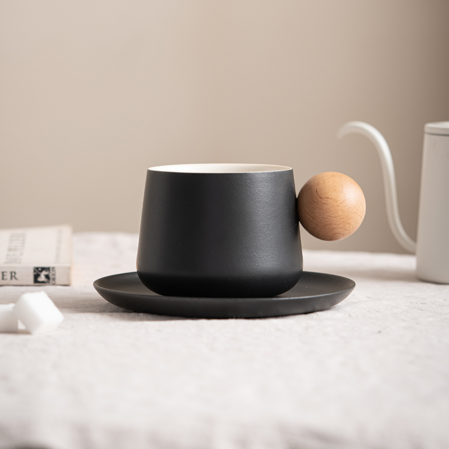 Japanese-style Coffee And Saucer Set, High-end Design, Home-use Ceramic Mug, Stylish Office Afternoon Tea Cup_voghion.com