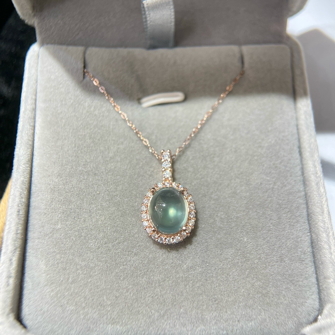 Organic pendant