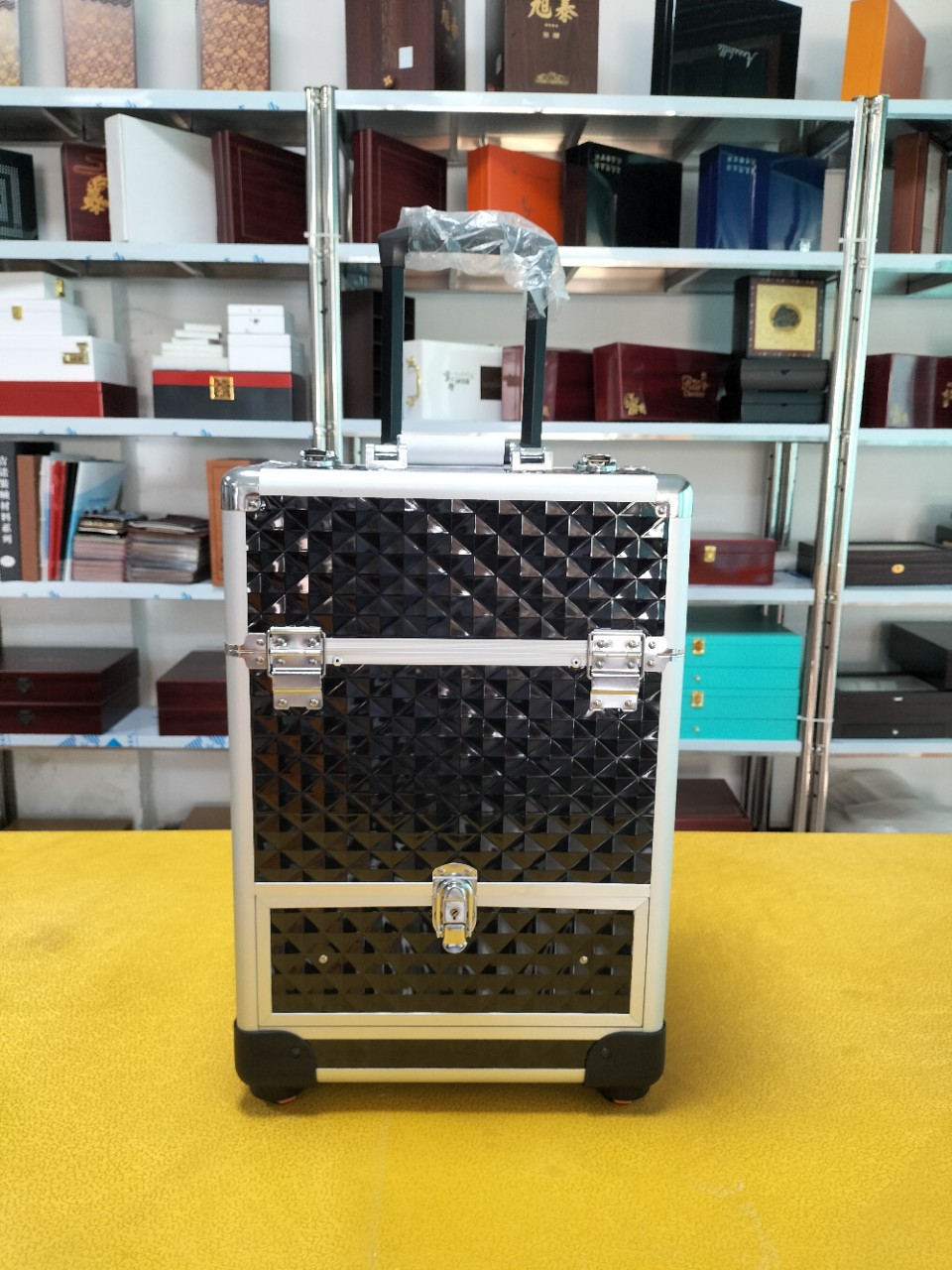 铝箱 铝盒 行李箱 礼品盒 化妆品盒 工具箱 航空箱