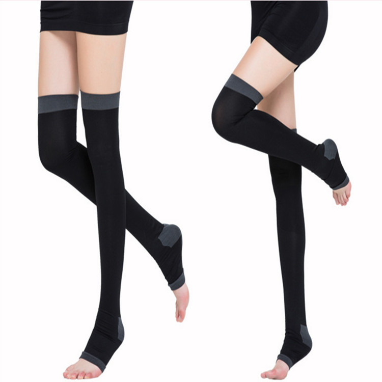 Venta al por mayor TikTok transmisión en vivo 480D dormir pierna Shaping Skinny calcetines Amazon punta abierta que forma sobre la rodilla presión pantimedias