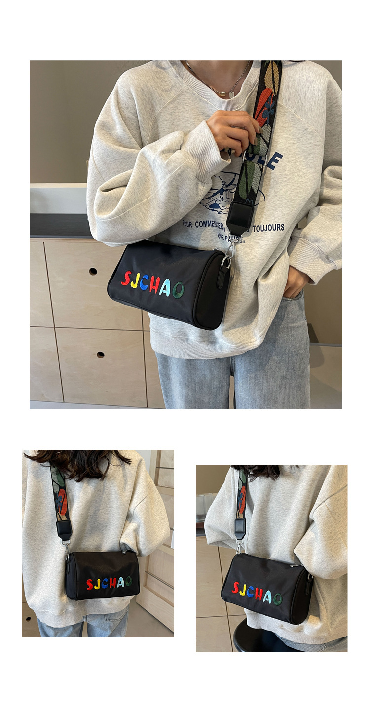 Women's Small Canvas Letter Solid Color Classic Style Streetwear Zipper Crossbody Bag display picture 5