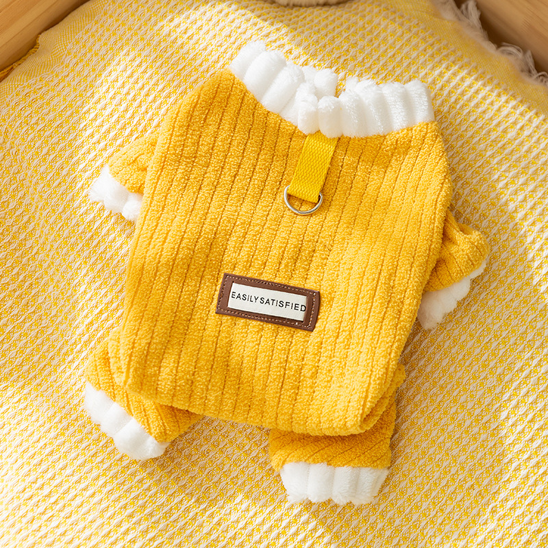 Amarillo simple etiqueta de tela puede tracción de cuatro patas camisas de terciopelo para perros pequeños en el hogar para aumentar la ropa de perros de mascotas cálidas