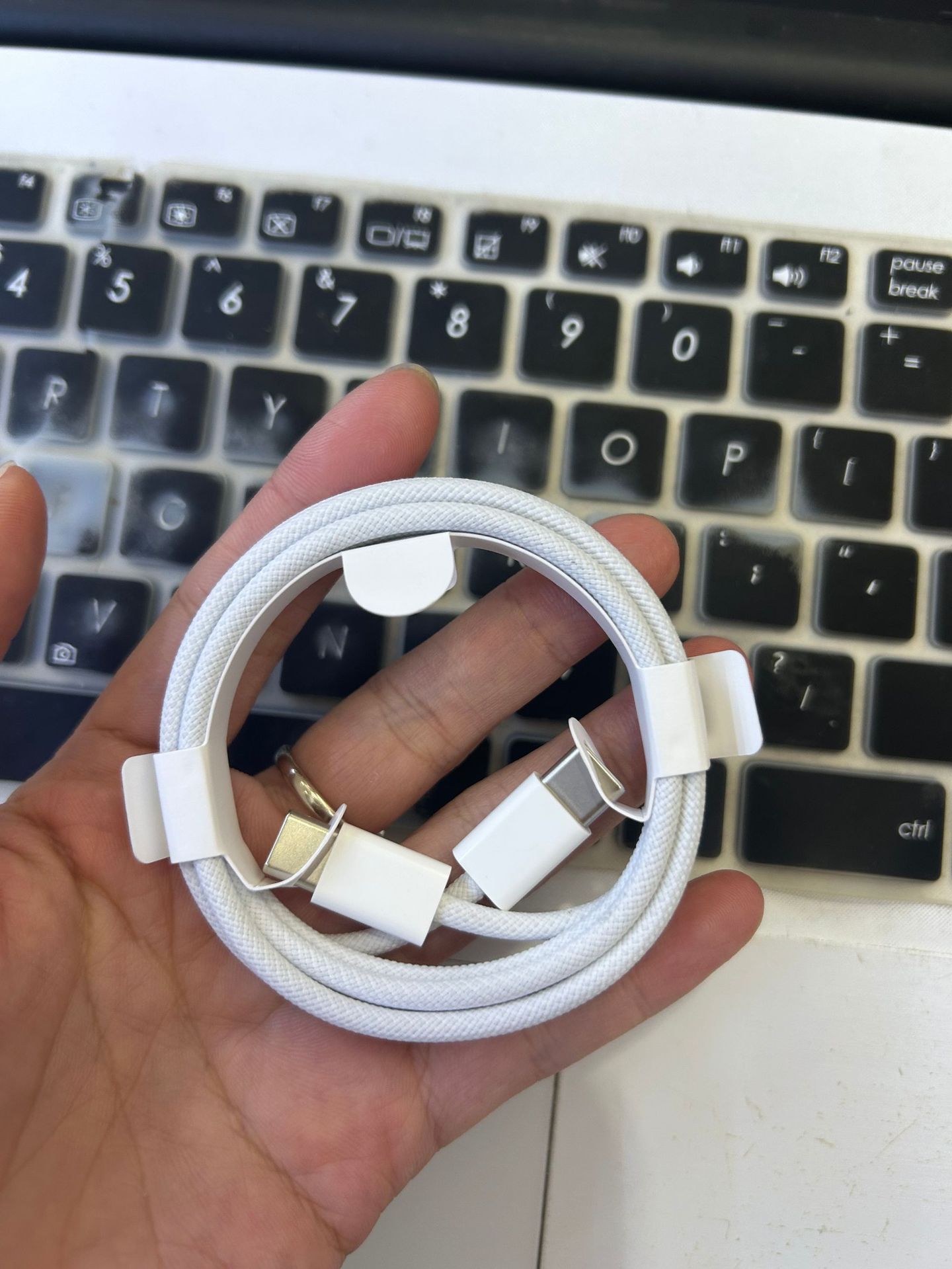 Strenge Auswahl an Dual-Typ-C-Daten, geeignet für Apple 15 Handy-Ladegerät, schnelles Computer-Ladekabel_voghion.com